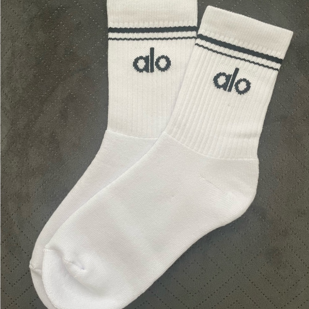 ALO Yoga Unisex Throwback Ankle Socks